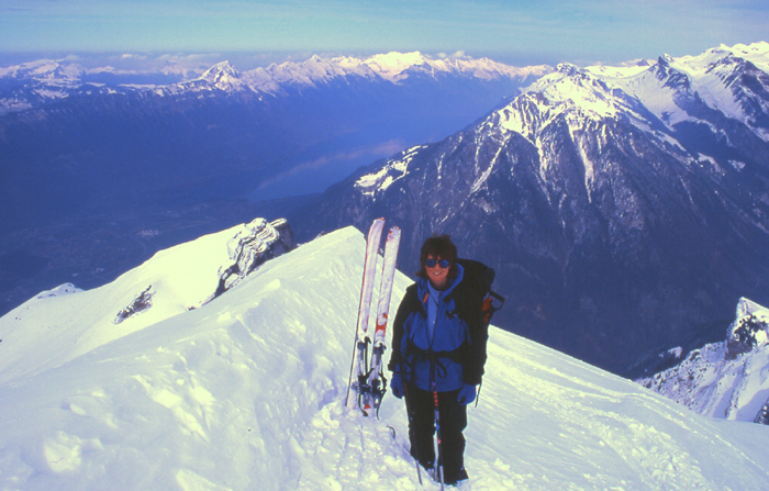 The summit of Hoj Sullegg a great wee 2412m high ski peak just above Interlaken.