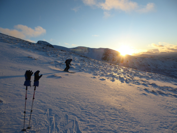 Skiing down Ben Vorlich in late afternoon, January 2024. 