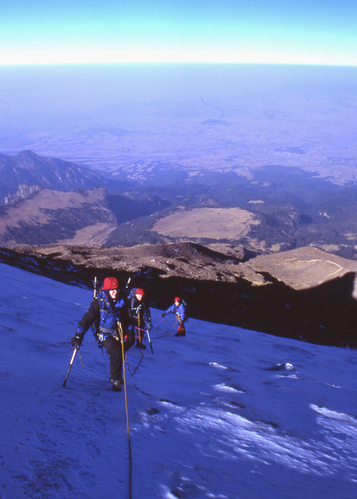 The Ayoloco glacier on Ixtaccihuatl